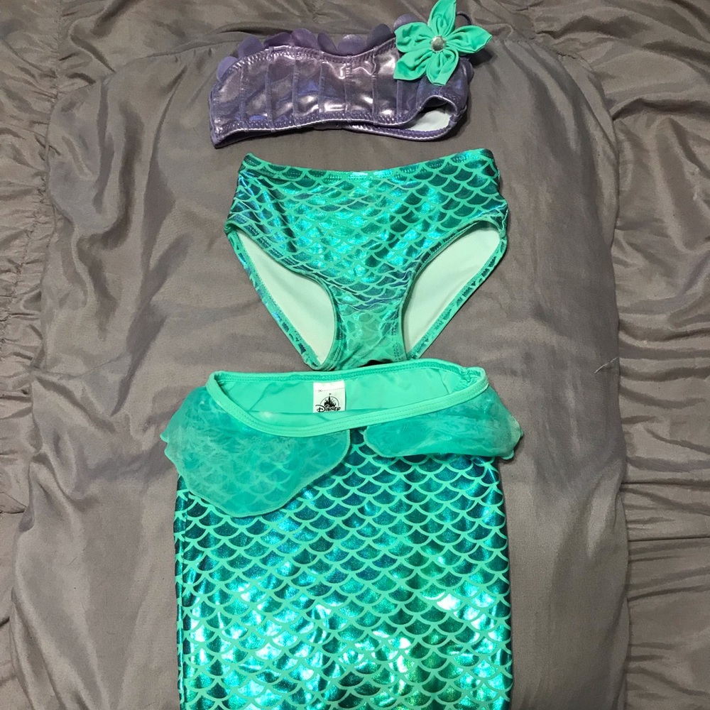 Girl size 3 Disney Ariel 3 piece swimsuit